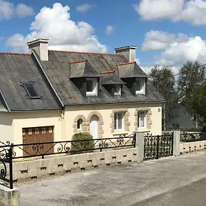 https://maison-entre-terre-et-mer-gouezec.inbrittany.com